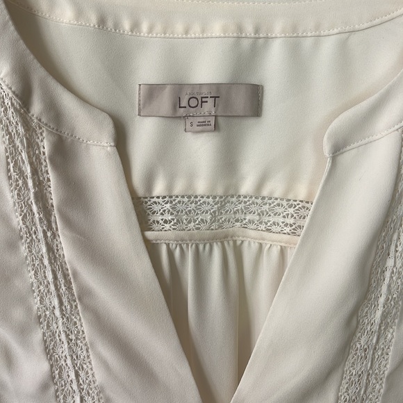 LOFT flowy cream blouse with lace detail - Picture 2 of 5